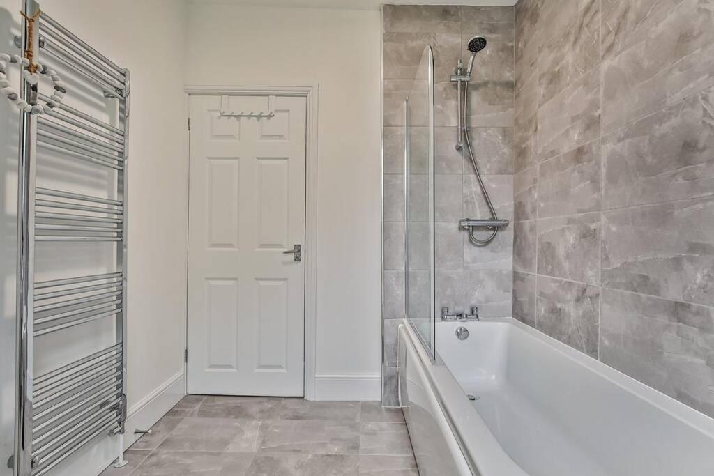 Refurbished Plush Property Great Transport Links Sheffield Extérieur photo